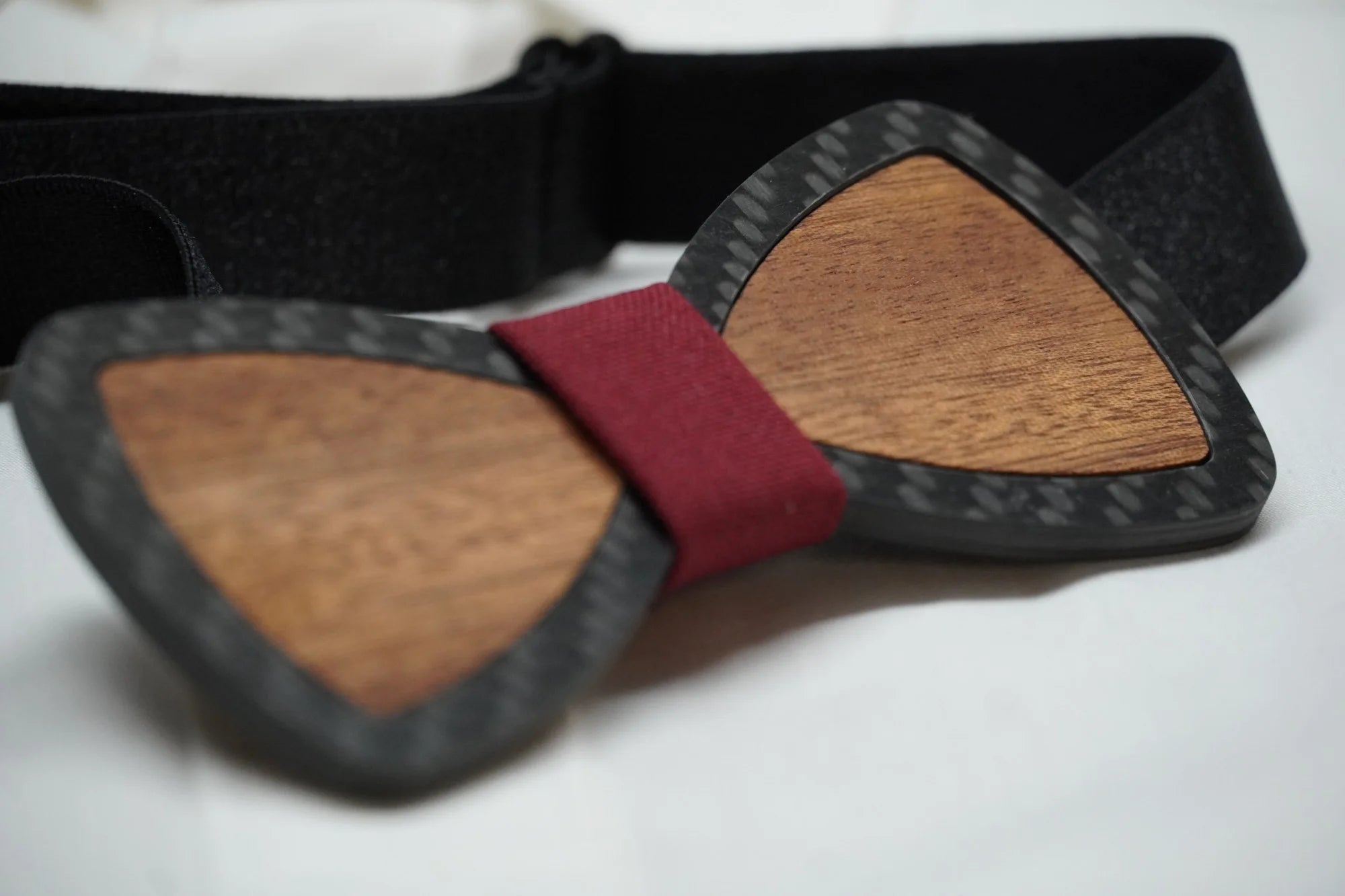 Cappadocia Carbon Fliege – Detailansicht von Reef Frame und Mahagoni Inlay.